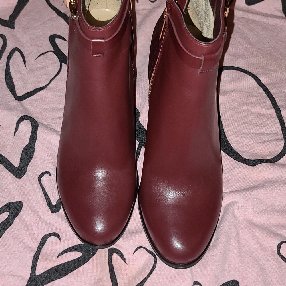 Micheal Kors Booties - Picture 11 of 11